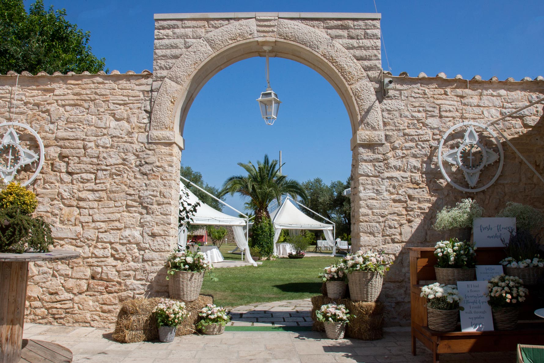 https://www.torredelmonte.it/wp-content/uploads/2024/03/wedding-puglia-torre-del-monte-2.jpg